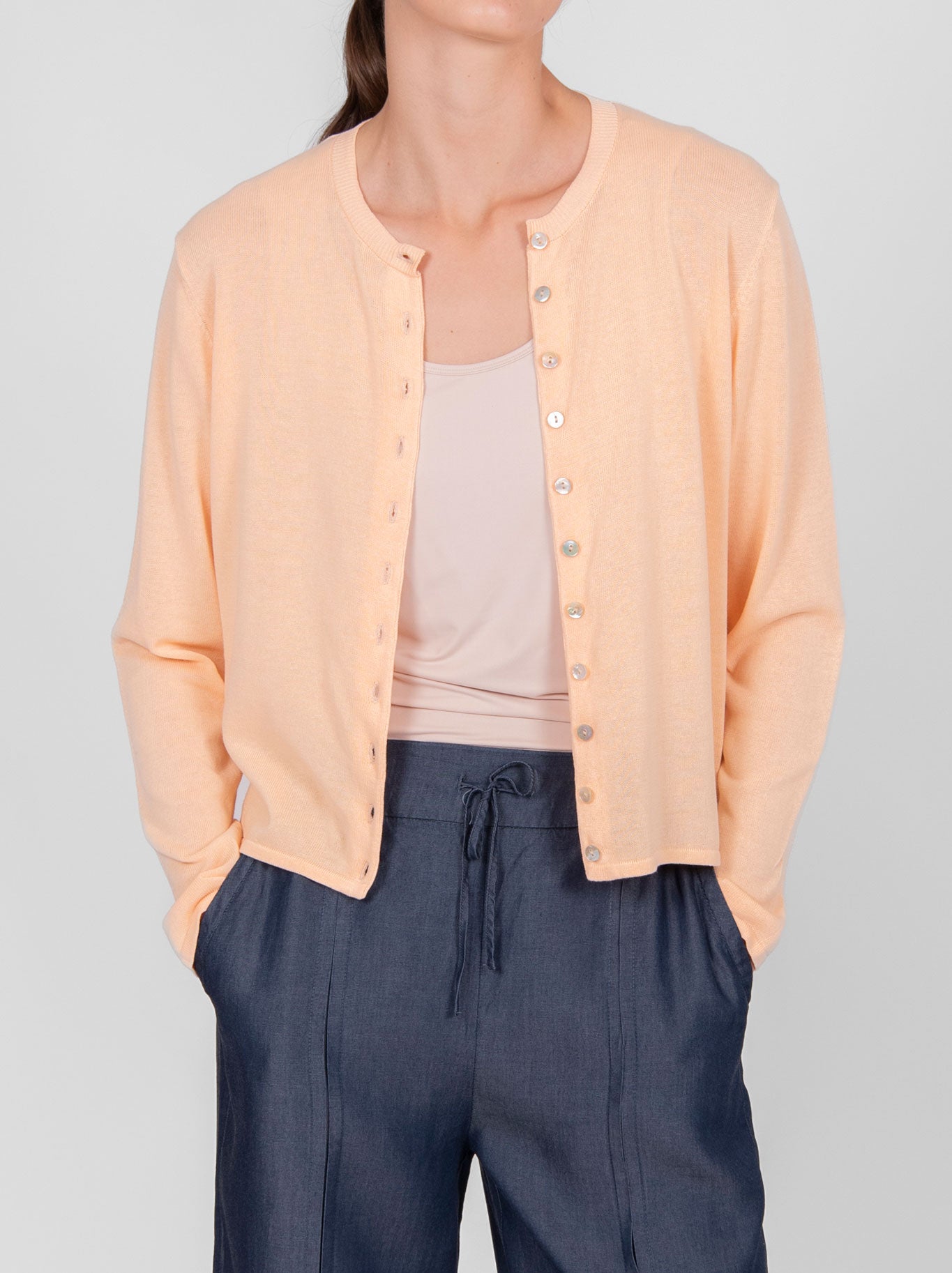 BRIDGE & LORD CURVED HEM CARDI