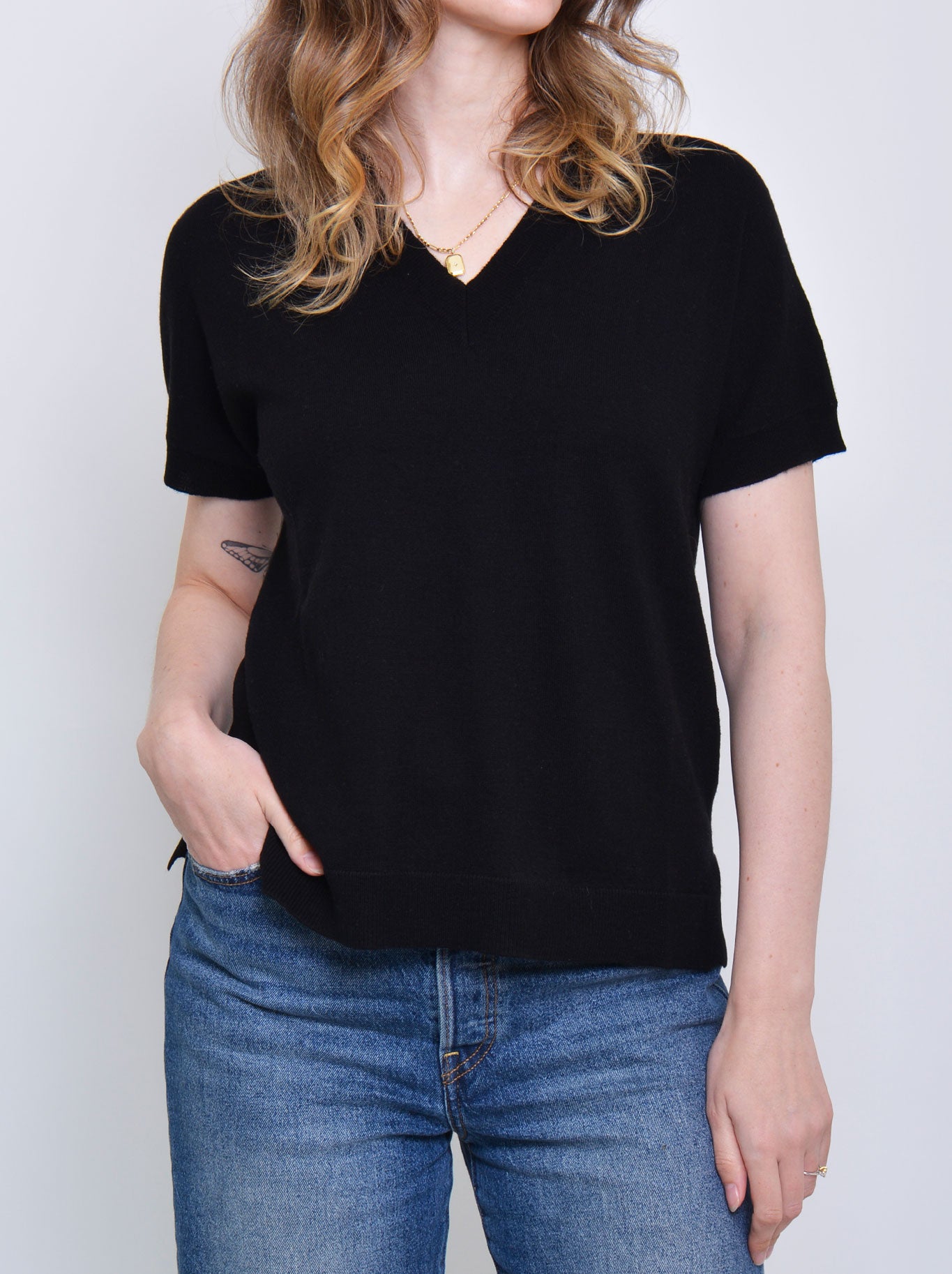 JAMES MELBOURNE VEE NECK VEST