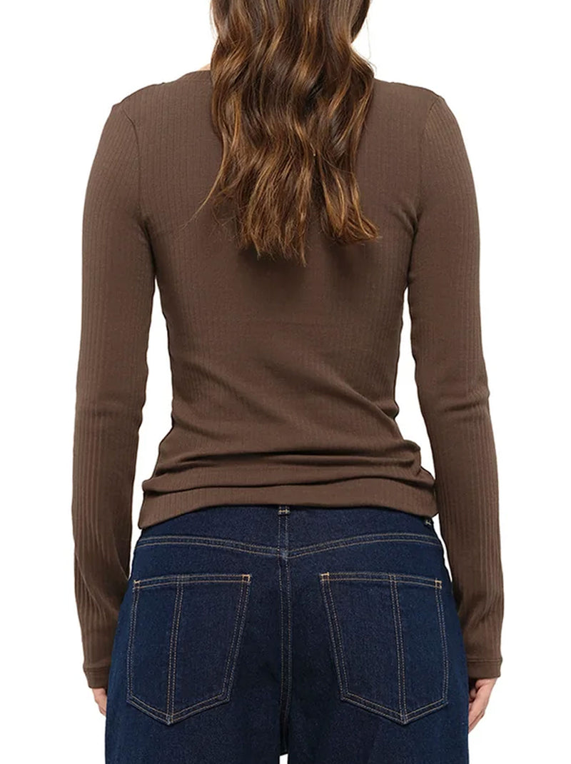 JAC AND MOOKI HARLOW HENLEY