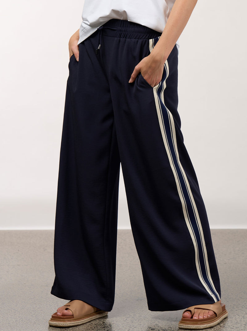 MADLY SWEETLY LINEAR PANT