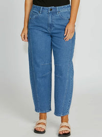 NEW LONDON TRURO BARREL LEG JEAN