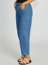 NEW LONDON TRURO BARREL LEG JEAN