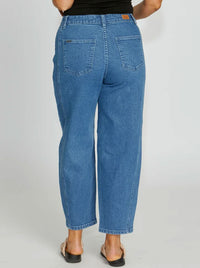 NEW LONDON TRURO BARREL LEG JEAN