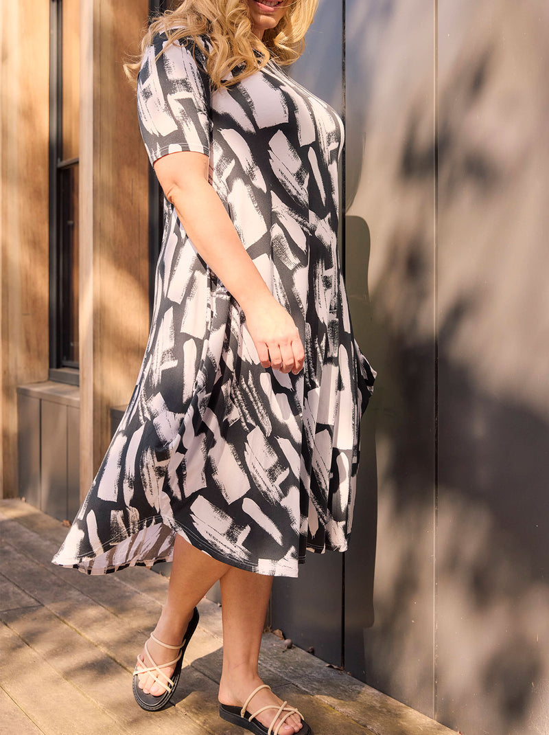 TANI PRINT TRI DRESS