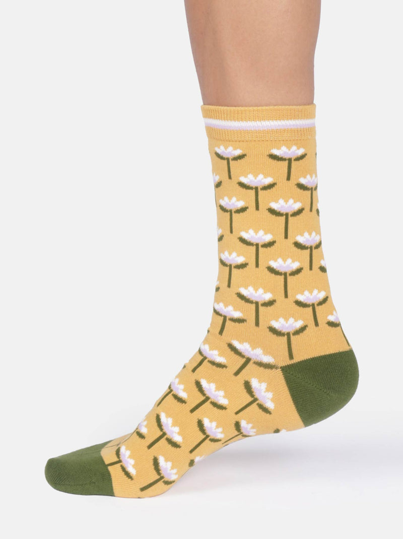 THOUGHT FLORAL TILE ORGANIC COTTON CREW SOCKS