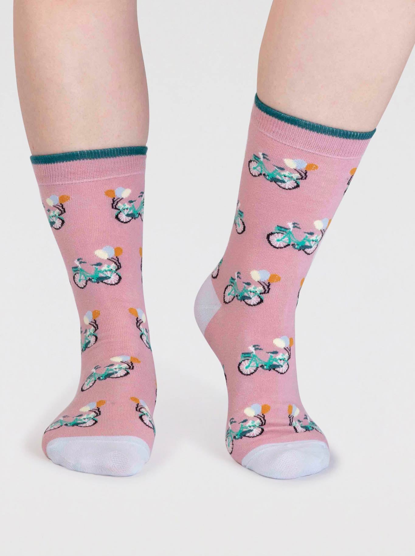 THOUGHT 4 PACK HAPPY THINGS BOX OF ORGANIC COTTON SOCKS