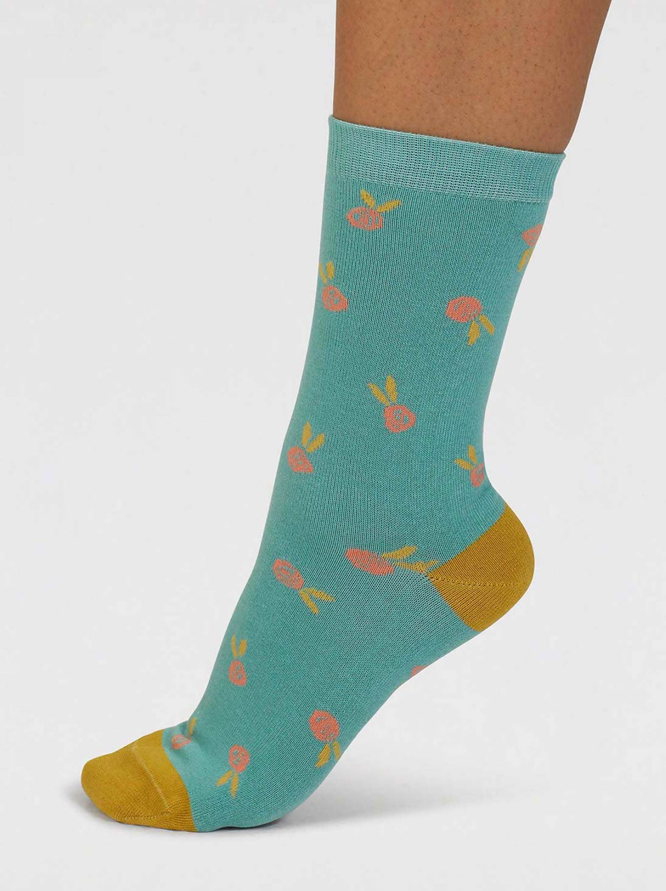 THOUGHT 4 PACK FLORAL & BIRDS BOX OF BAMBOO SOCKS