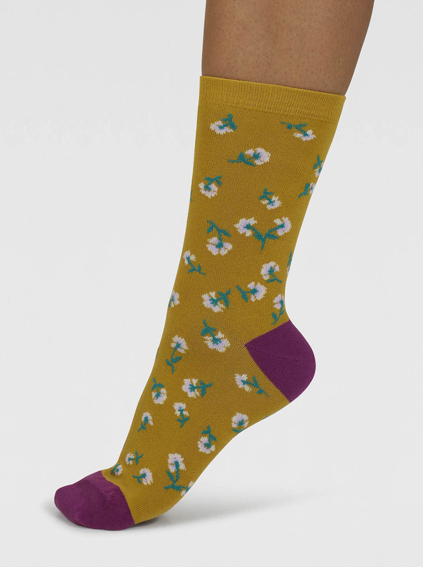 THOUGHT 4 PACK FLORAL & BIRDS BOX OF BAMBOO SOCKS