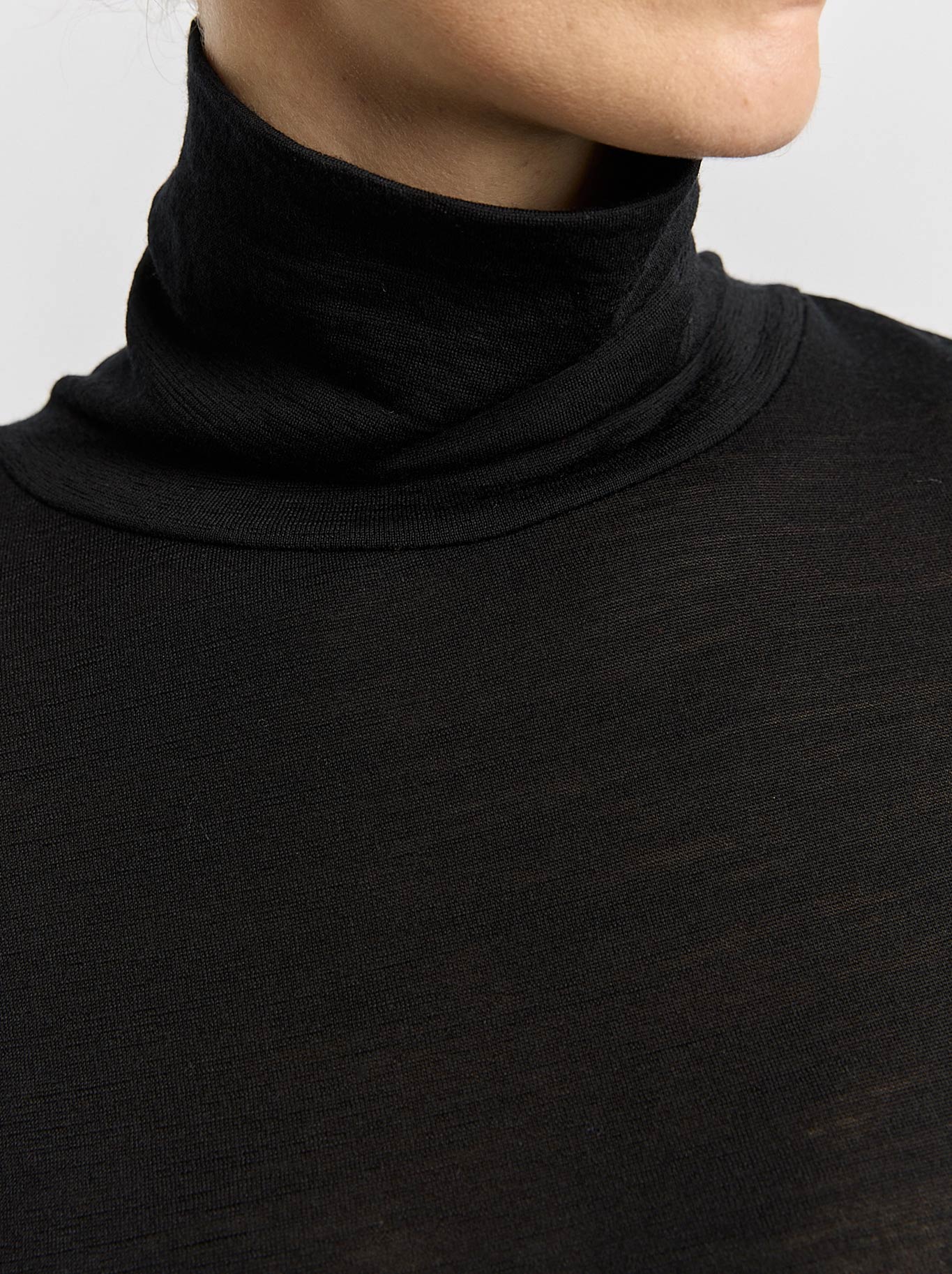 TOORALLIE MERINO TURTLE NECK TEE