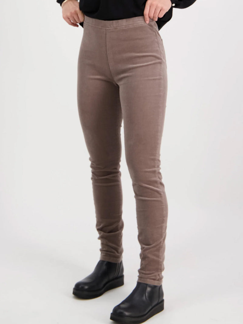 VASSALLI SKINNY PULL ON CORD PANT