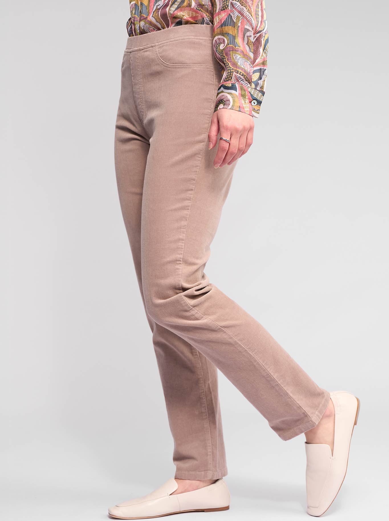 VASSALLI SLIM LEG CORD PULL ON PANT