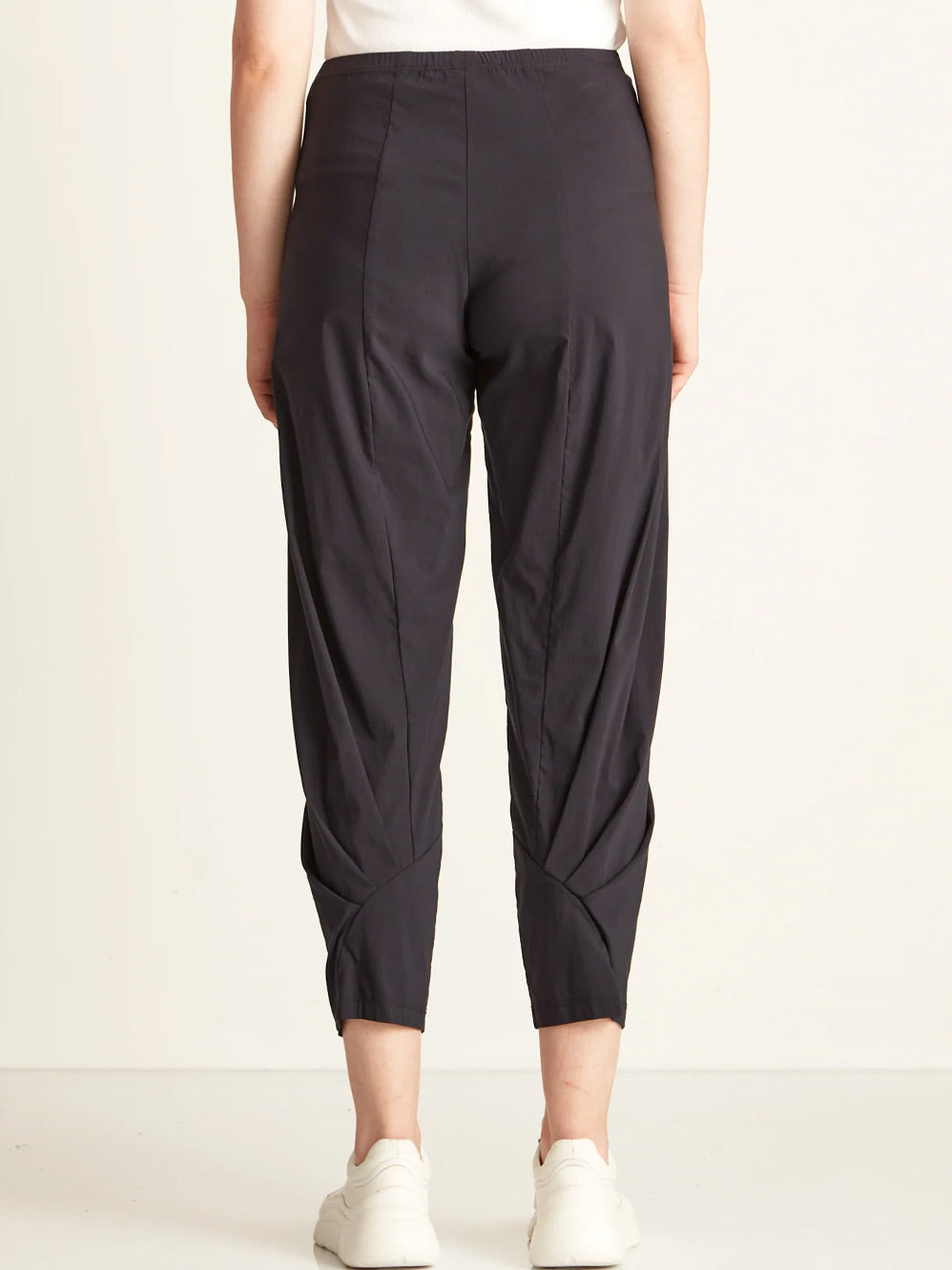 VERGE ACROBAT KALIA PANT